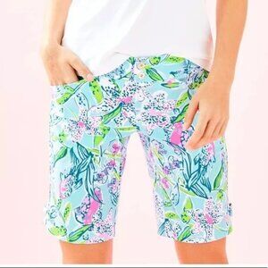 Lilly Pulitzer Fairway Performance Golf UPF 50+ Bali Blue Sway This Way Shorts